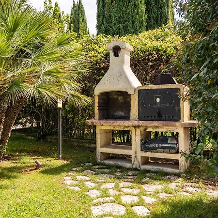 A 5 Minuti Da - Bbq & Giardino פוליניו